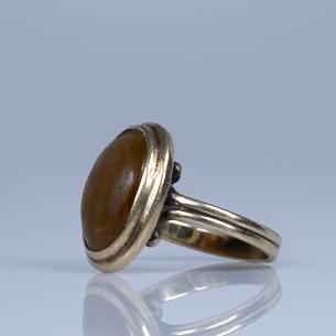 Vintage Tiger Eye Oval in 9K Yellow Gold Ring