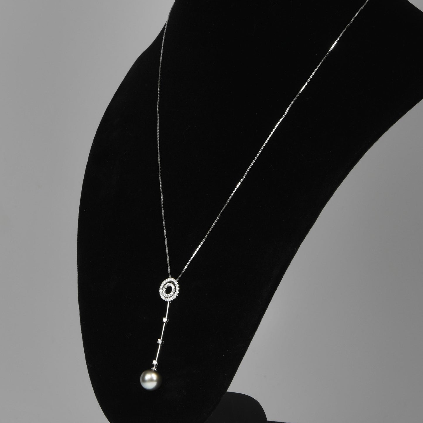 Tahitian Pearl Diamond Circle Drop Pendant 14k White Gold Necklace