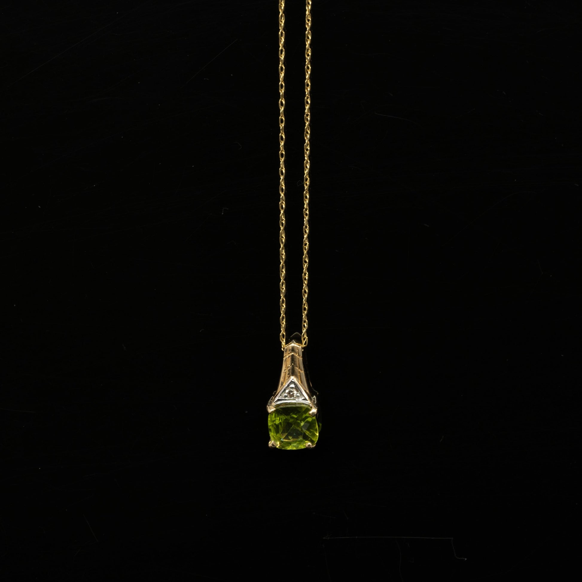 14K Yellow Gold Peridot Cushion Cut Necklace