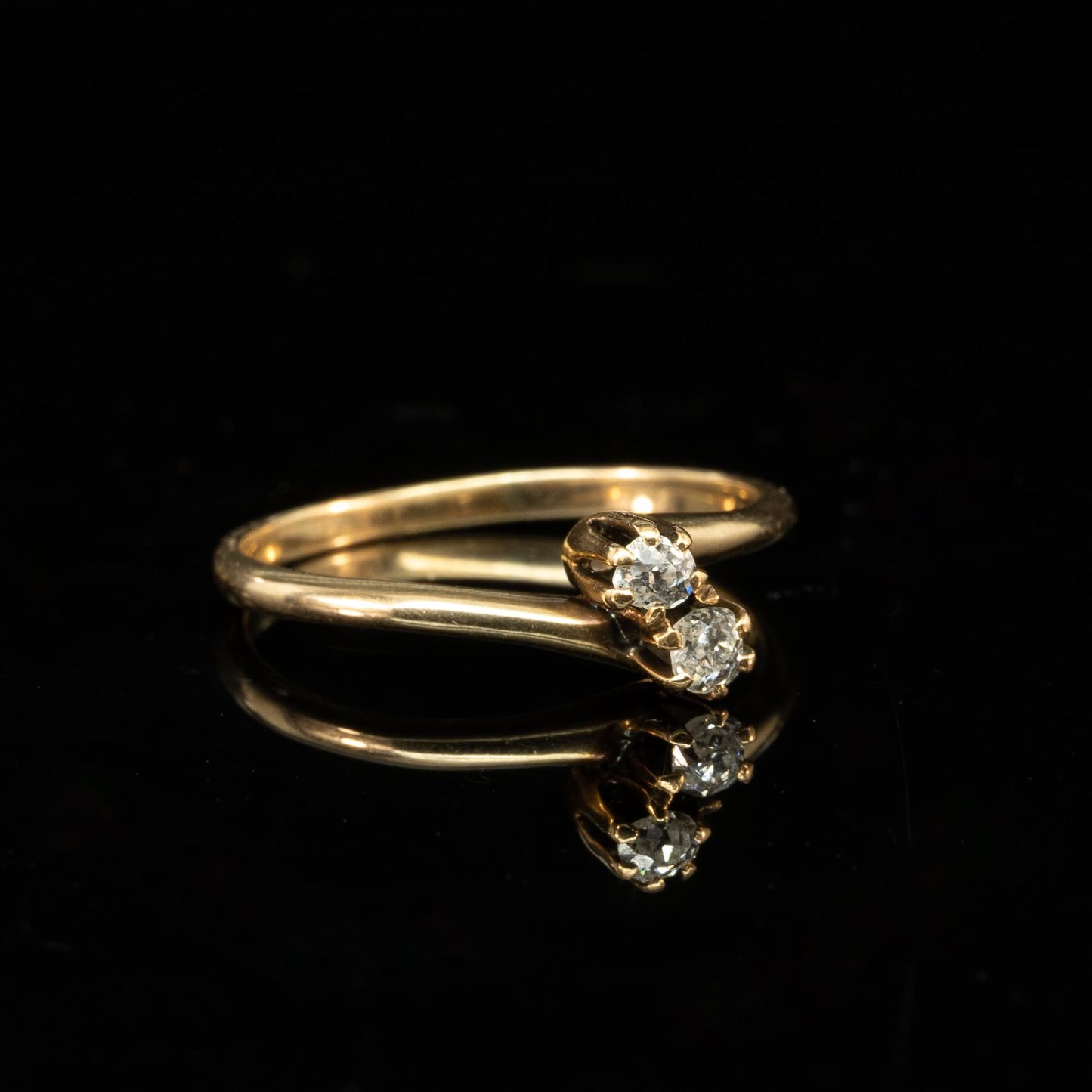 Edwardian Old Mine Cut Diamond Two Stone Toi et Moi Ring in 14k Yellow Gold