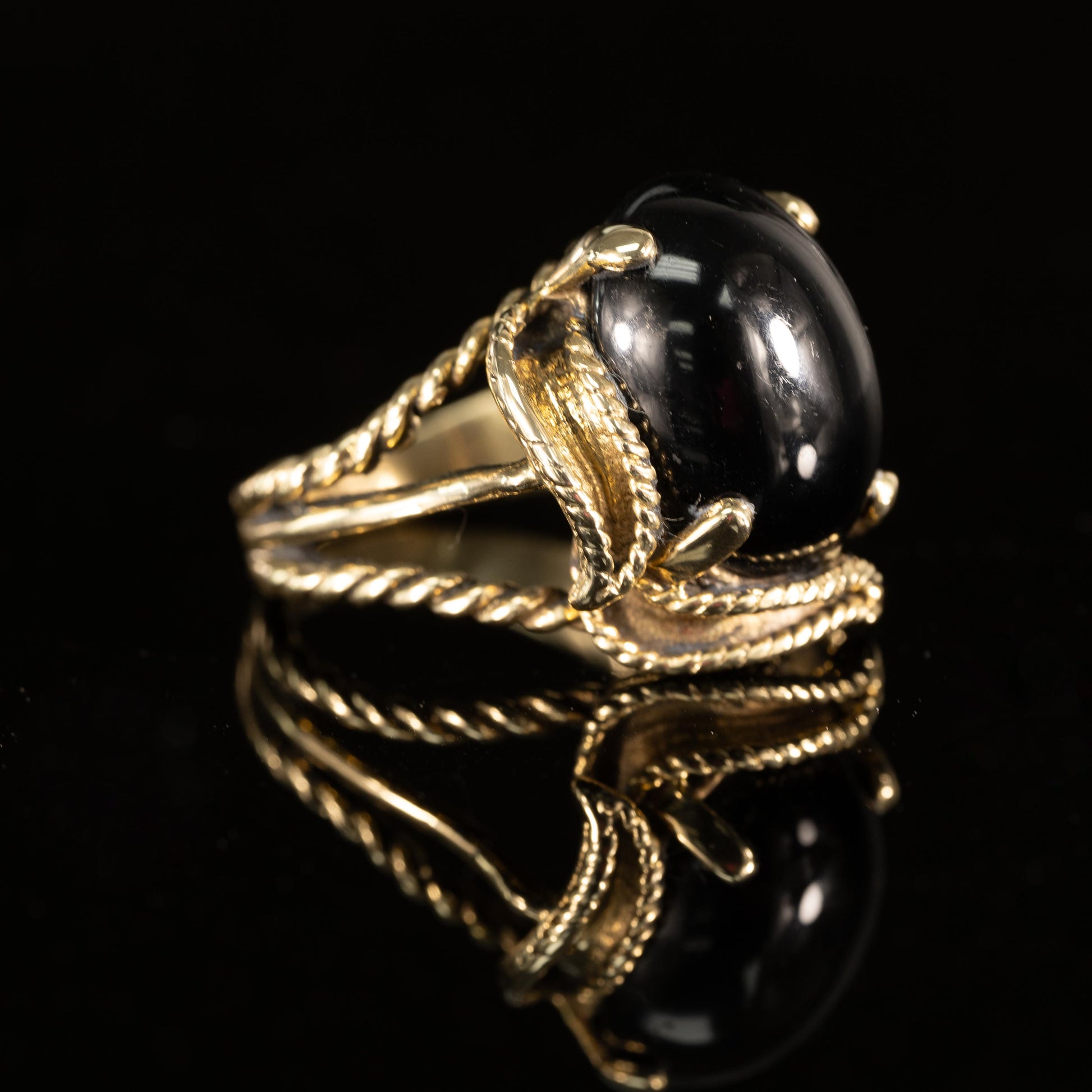 Black Onyx Oval Cabochon Leaf Motif 14k Yellow Gold Ring