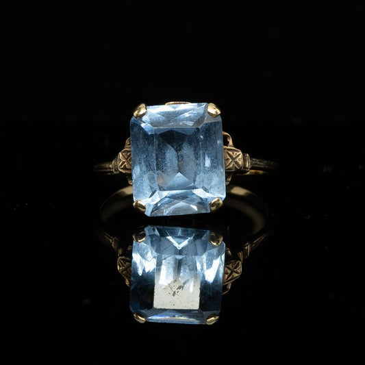 Vintage Blue Rectangle Spinel 10K Gold Ring