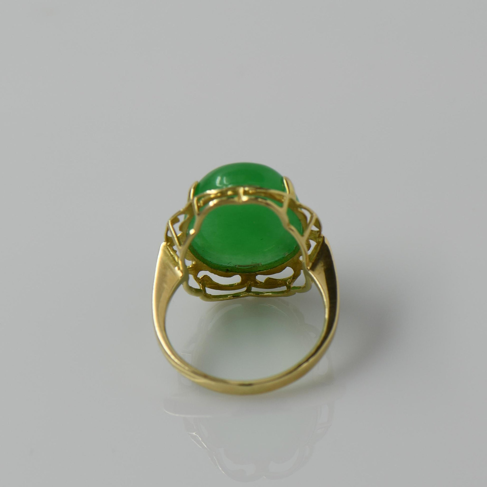 Green Jade Oval 14K Yellow Gold Ring