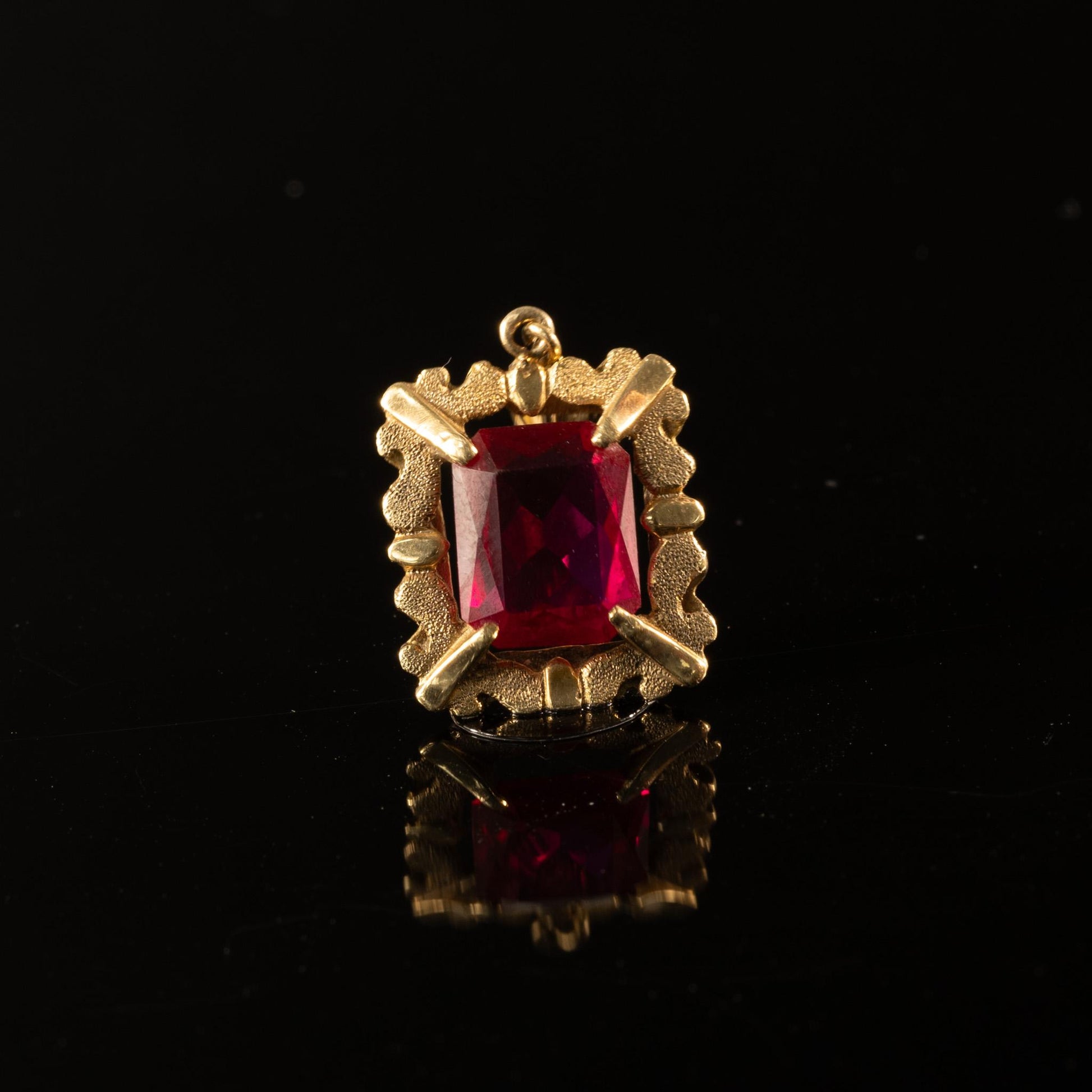 Vintage Ruby Rectangular Radiant 14k Gold Frame Pendant