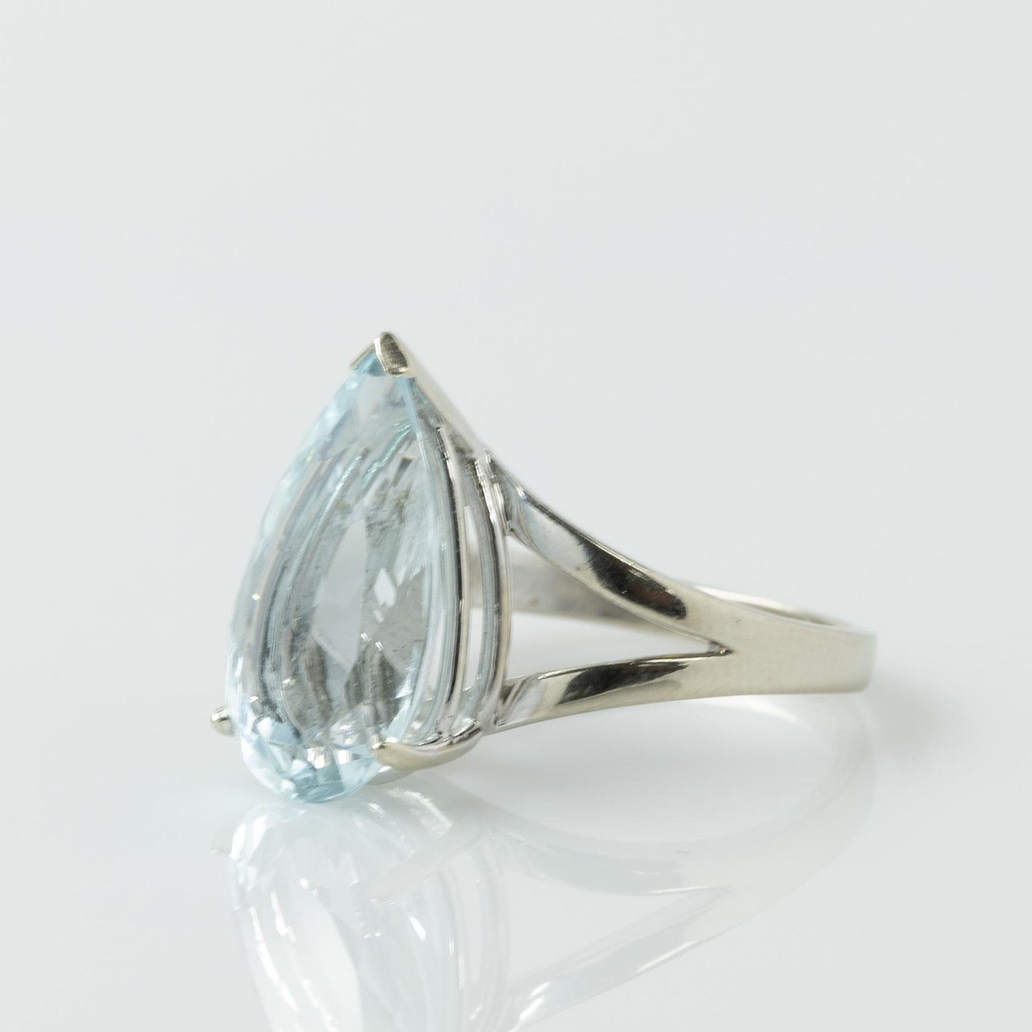 8.09ct Pear Cut Aquamarine Solitaire Split Shank 14k White Gold Ring