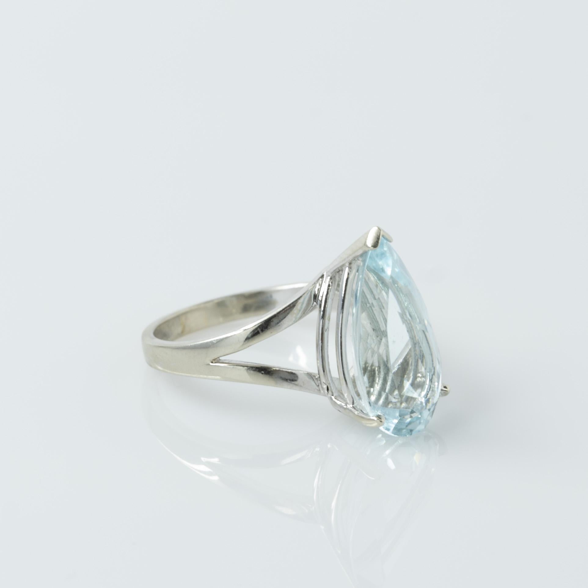 8.09ct Pear Cut Aquamarine Solitaire Split Shank 14k White Gold Ring