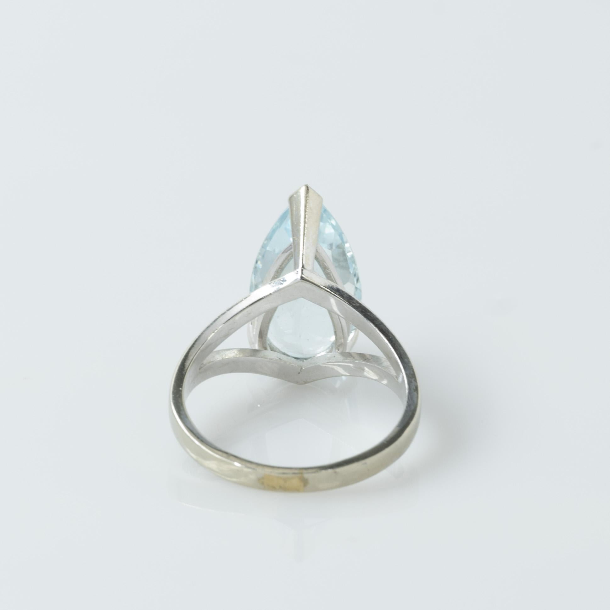 8.09ct Pear Cut Aquamarine Solitaire Split Shank 14k White Gold Ring