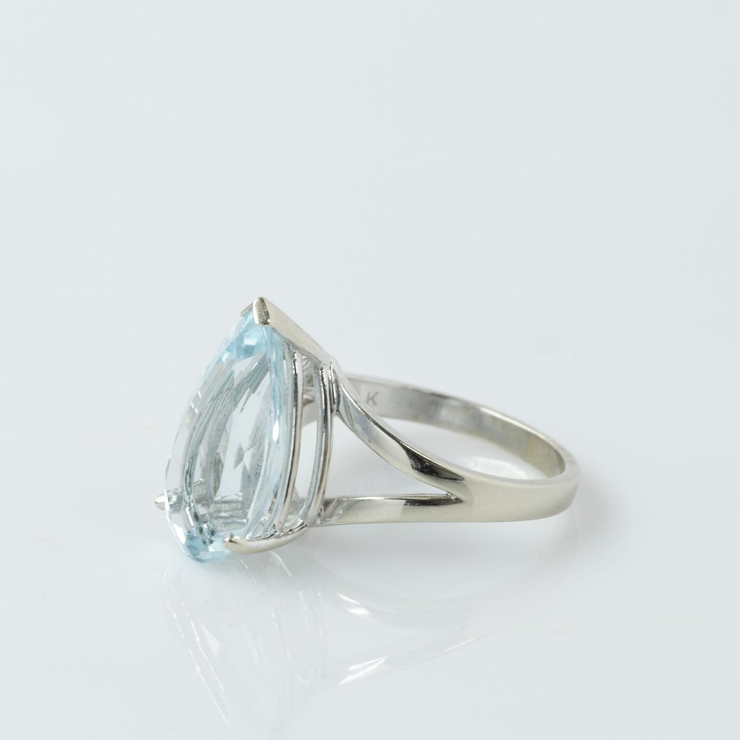 8.09ct Pear Cut Aquamarine Solitaire Split Shank 14k White Gold Ring