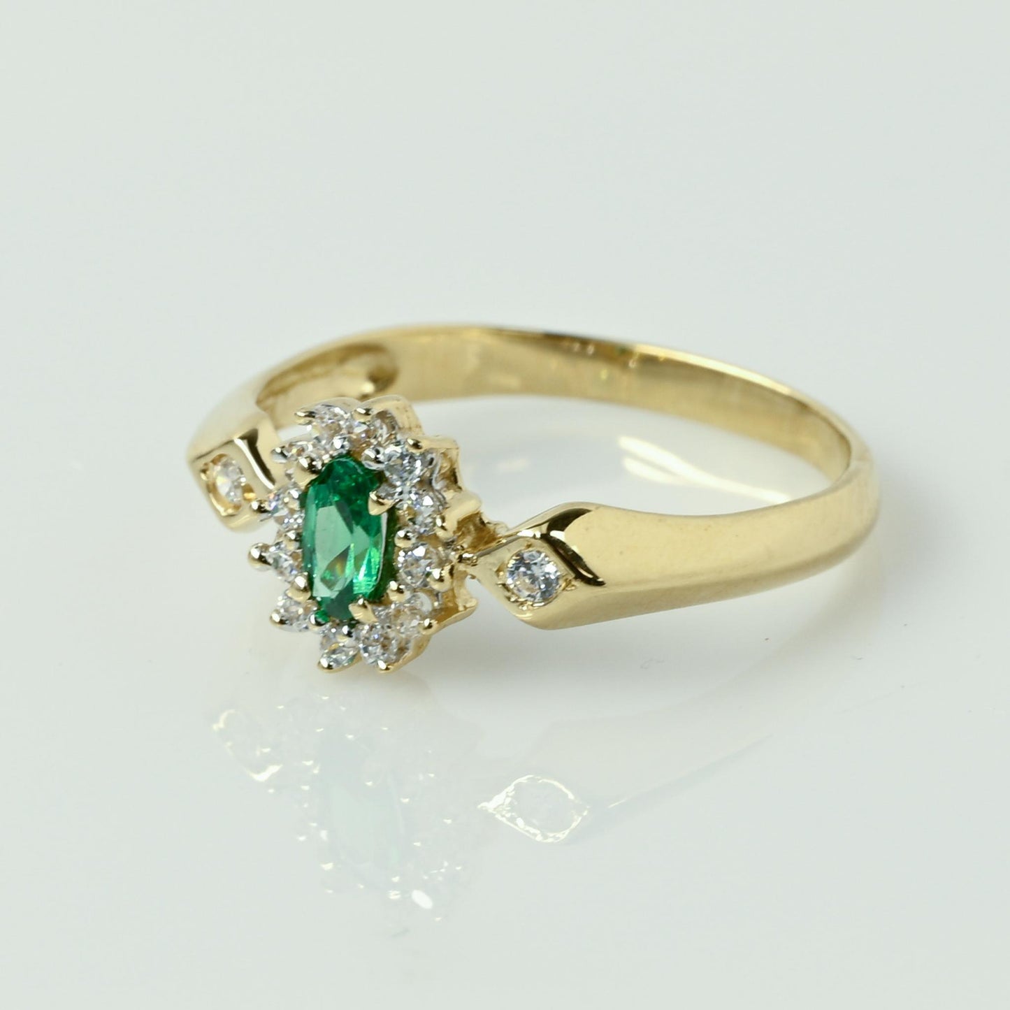 Emerald Oval w Diamond Halo 14k Yellow Gold Ring