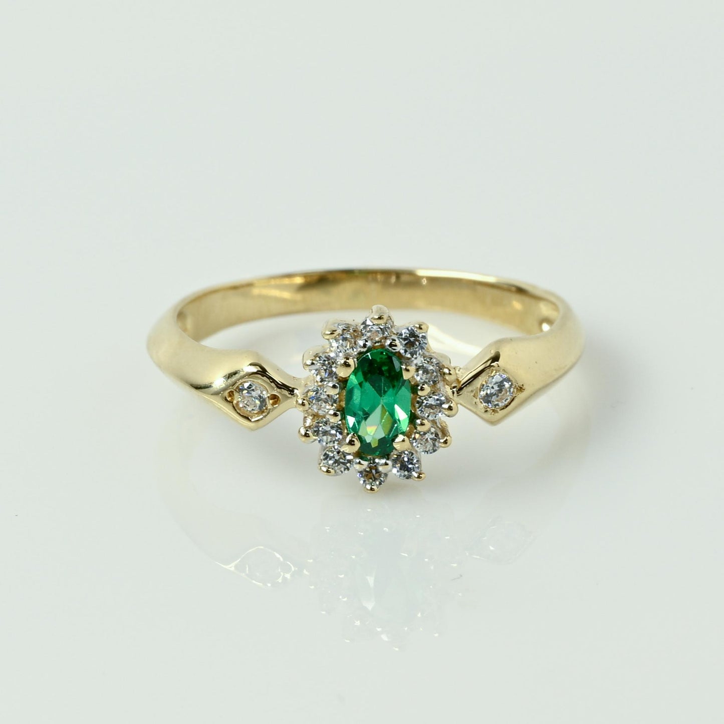 Emerald Oval w Diamond Halo 14k Yellow Gold Ring