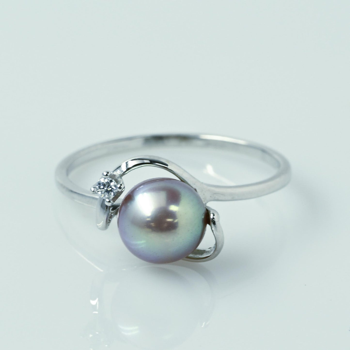 Black Pearl & Diamond White Gold Ring