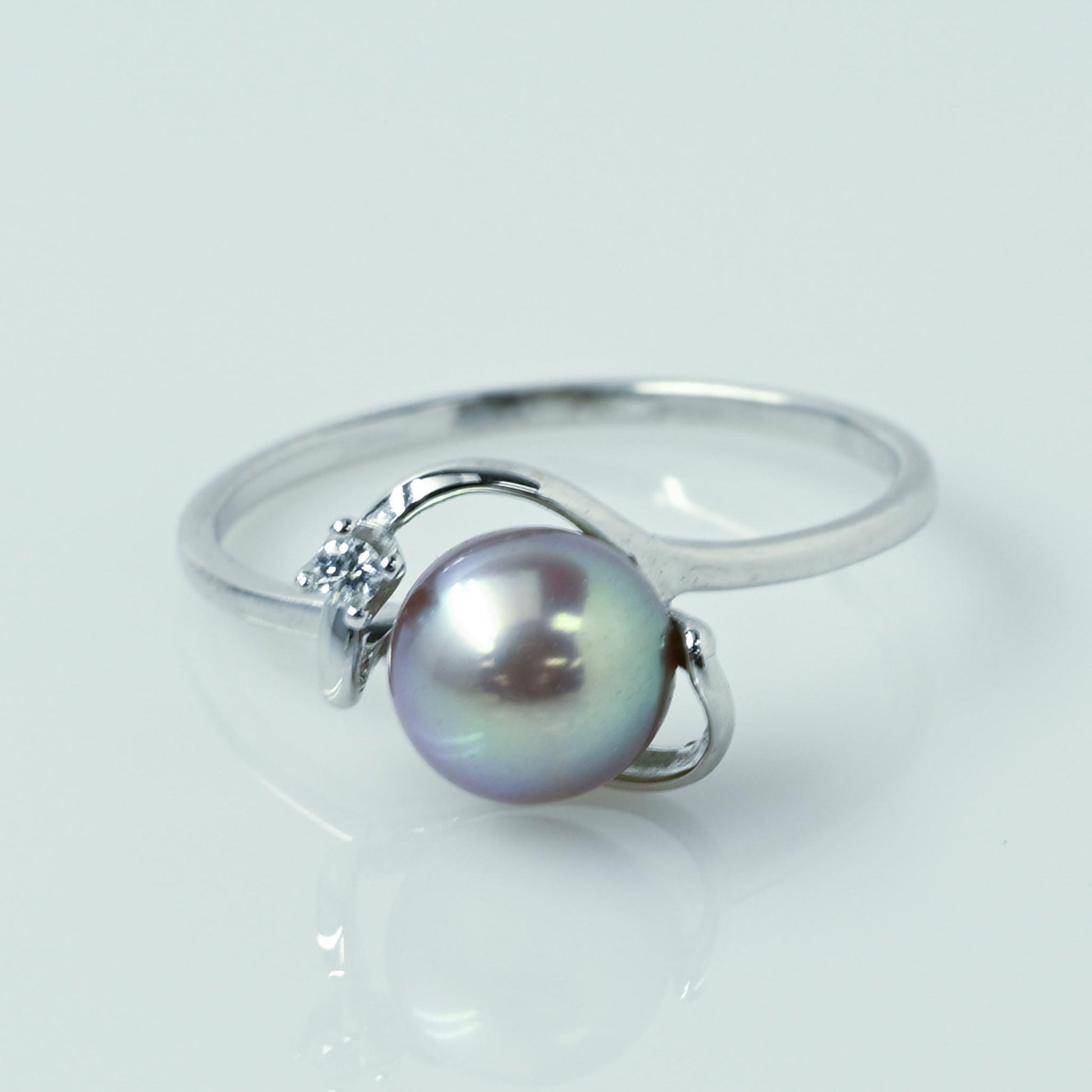 Black Pearl & Diamond White Gold Ring