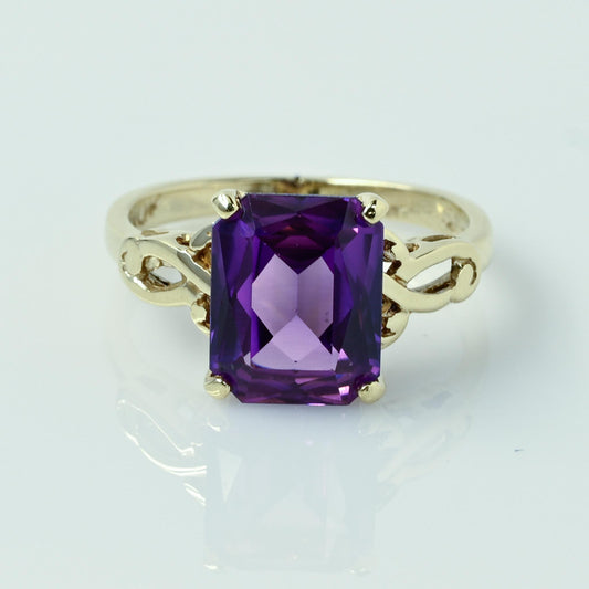 Amethyst Radiant Cut Yellow Gold Solitaire Ring