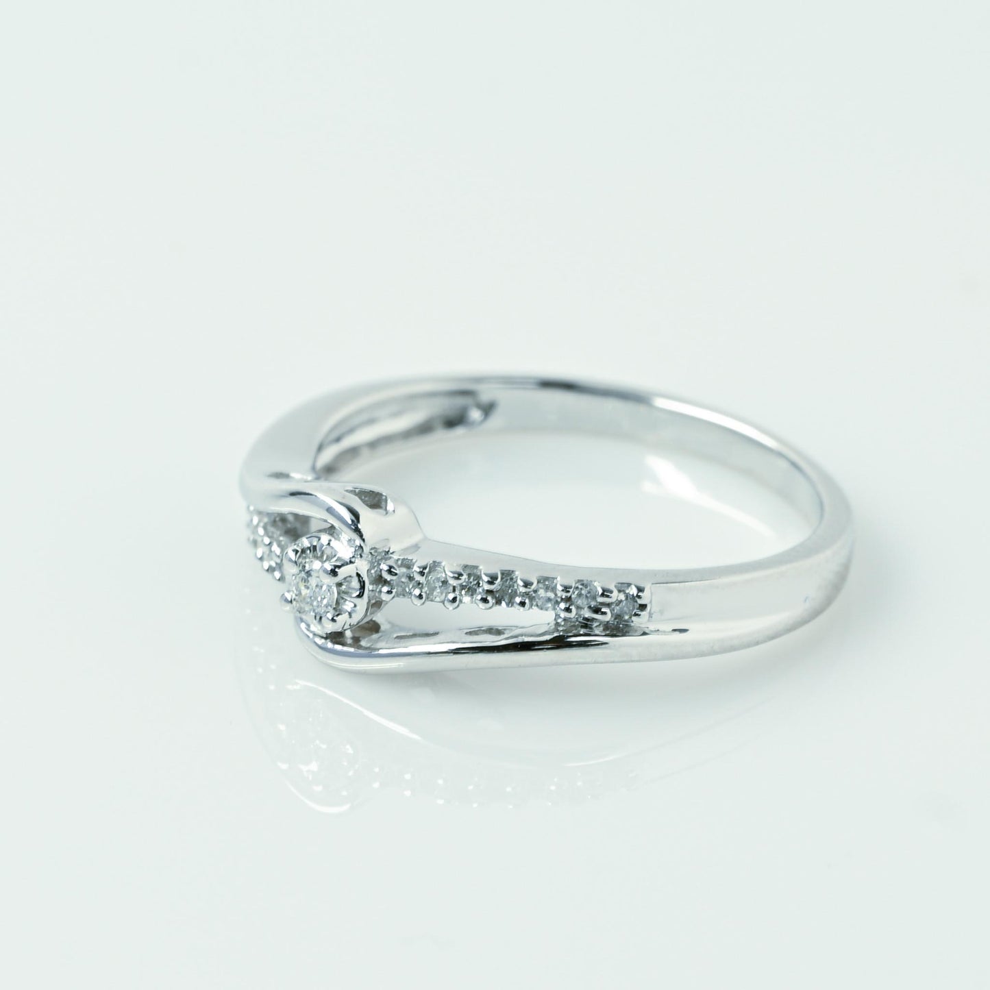 Diamond Cross Over Band 10k White Gold Heart Motif Ring