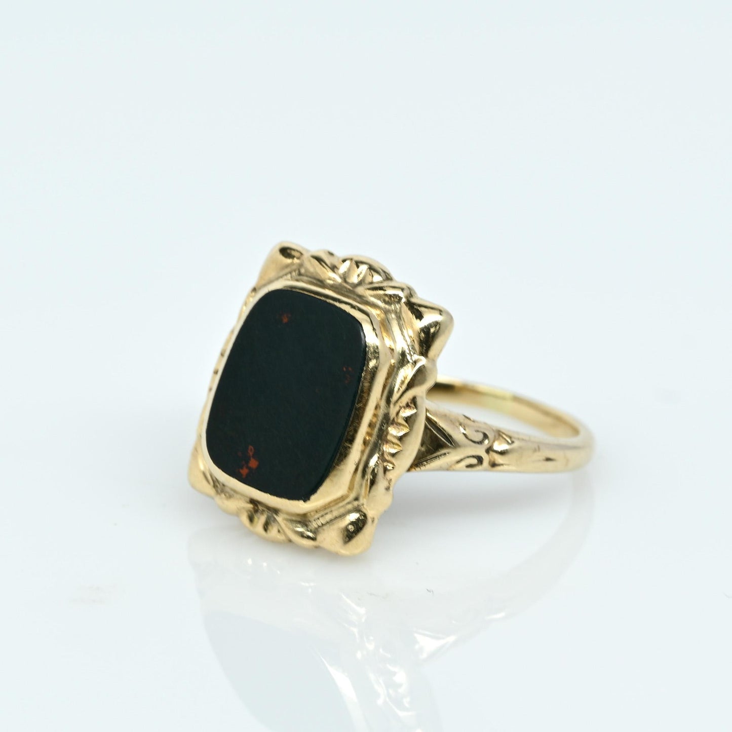 Vintage Bloodstone Yellow Gold Ring