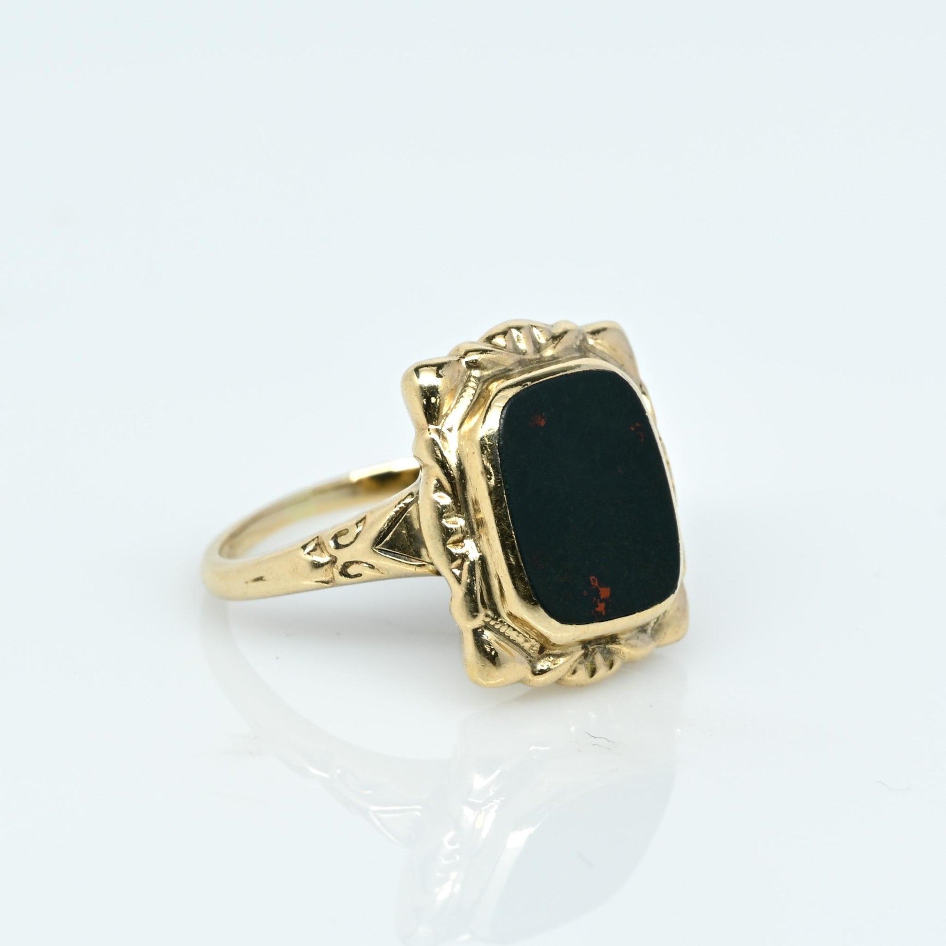 Vintage Bloodstone Yellow Gold Ring