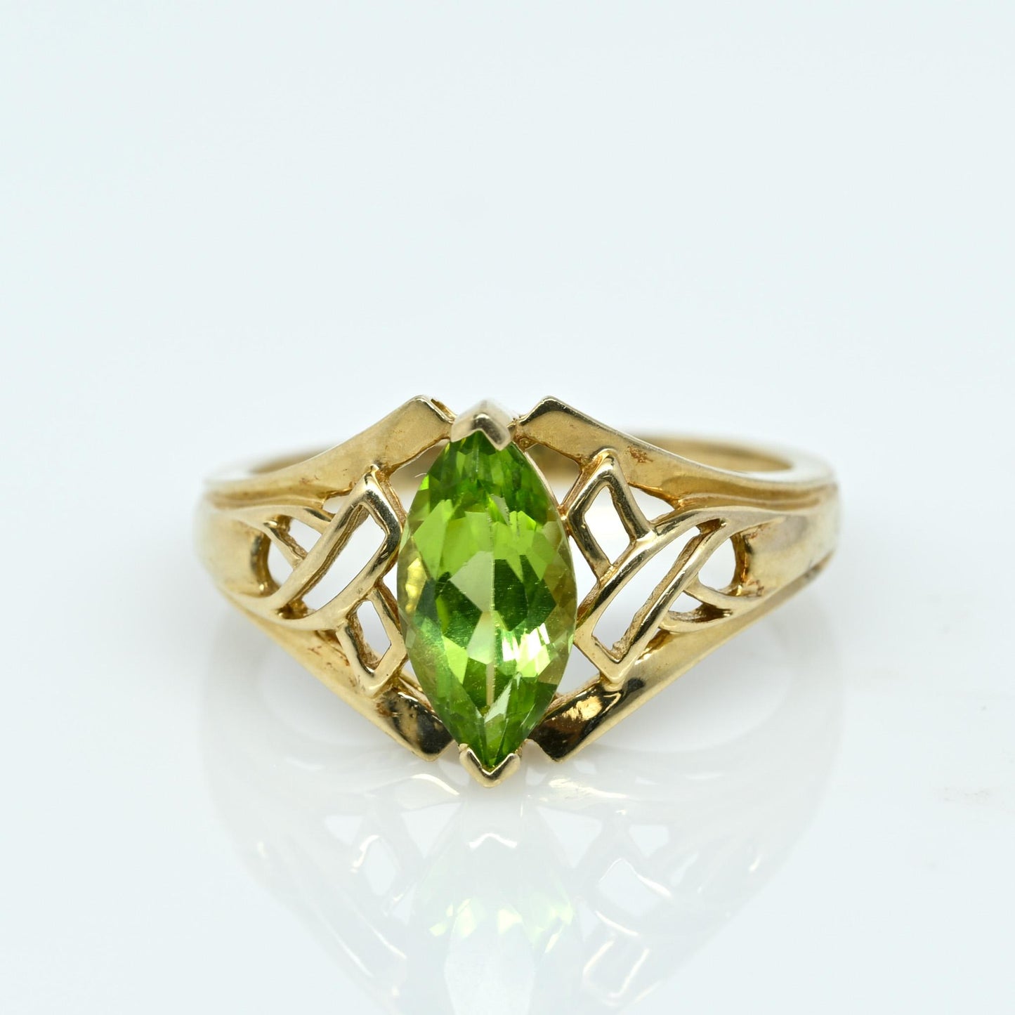 2ct Peridot Marquise Yellow Gold Ring