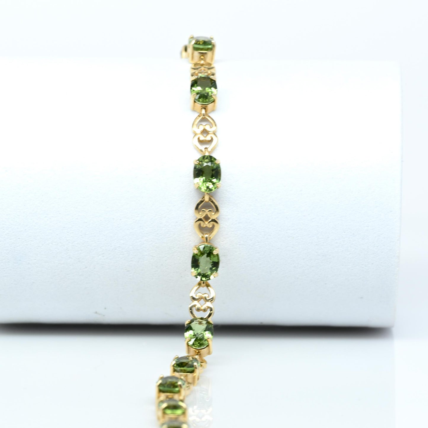 8ctw Green Tourmaline Oval 14k Yellow Gold Bracelet