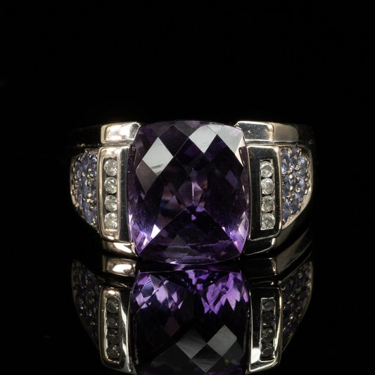 Cushion Cut Amethyst w Diamond Accents in 10k White Gold