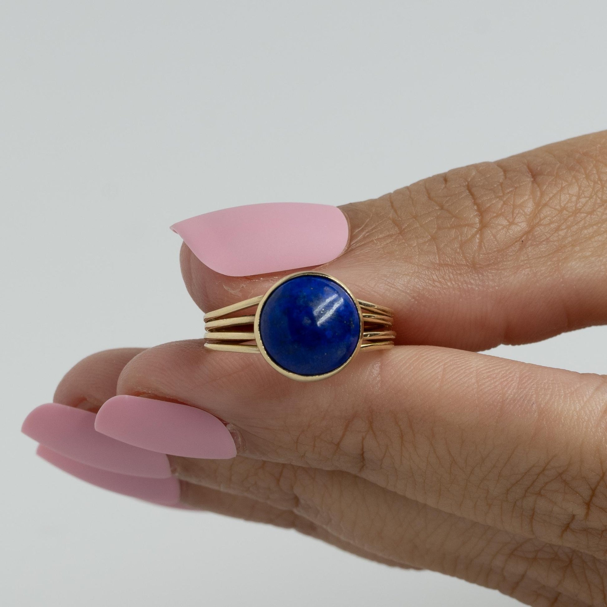 Lapis Lazuili Round Cabochon 14K Yellow Gold Split Shank Ring