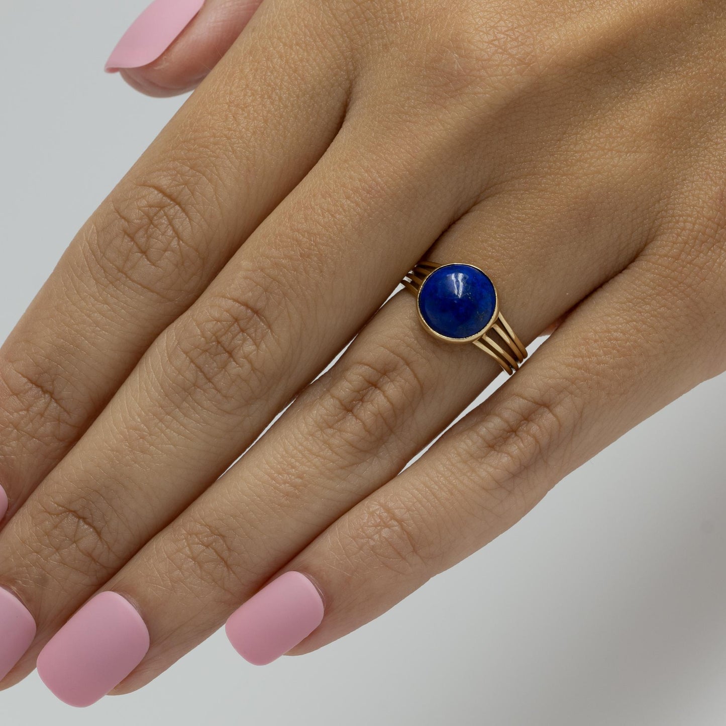 Lapis Lazuili Round Cabochon 14K Yellow Gold Split Shank Ring