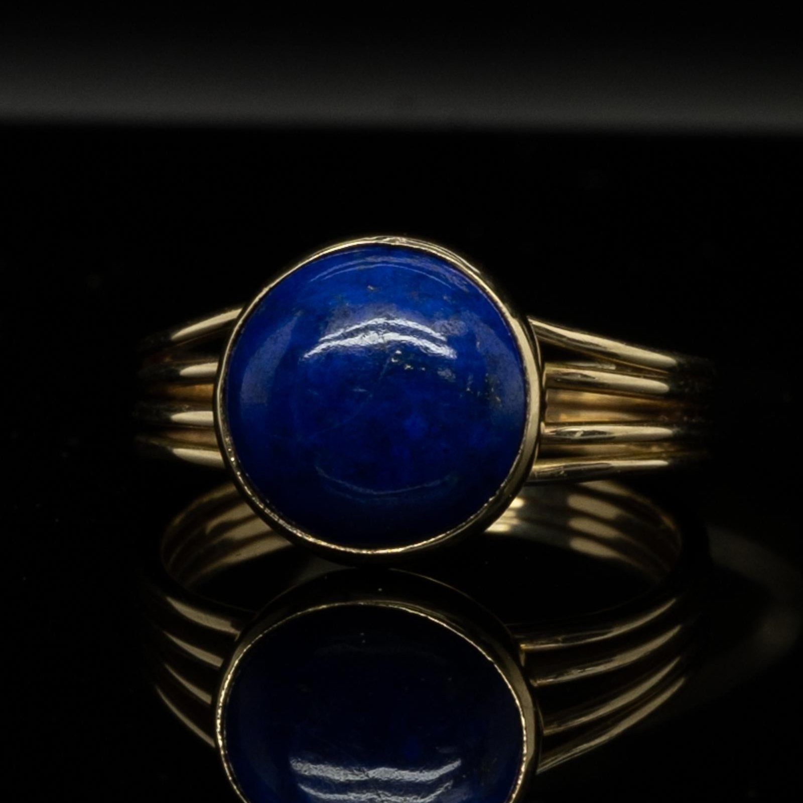 Lapis Lazuili Round Cabochon 14K Yellow Gold Split Shank Ring