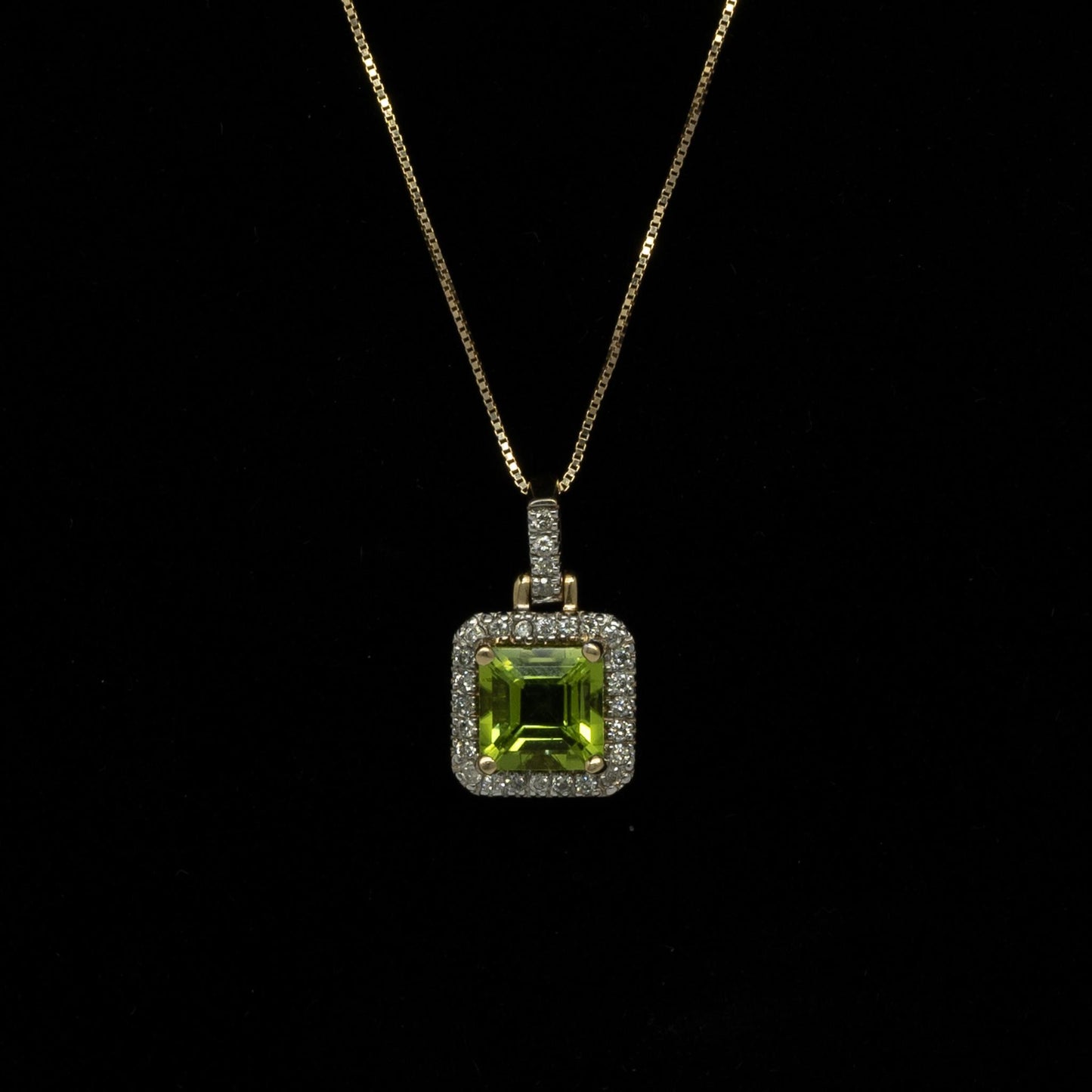 Peridot 14k Yellow Gold Pendant