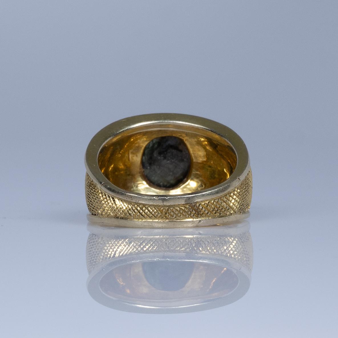 14K Yellow Gold Oval Cabochon cut Sapphire Ring