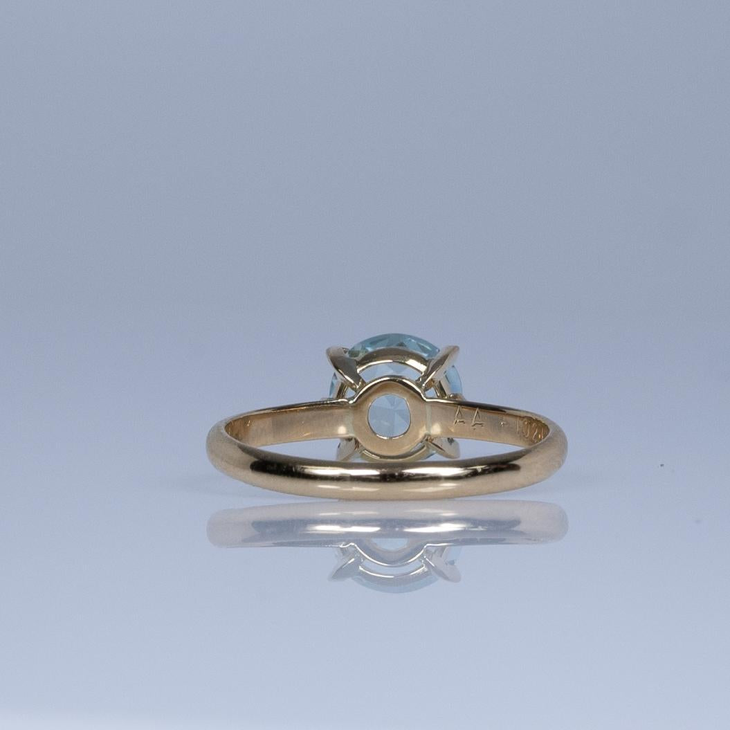 Vintage Round Aquamarine Solitaire Ring in 18K Yellow Gold