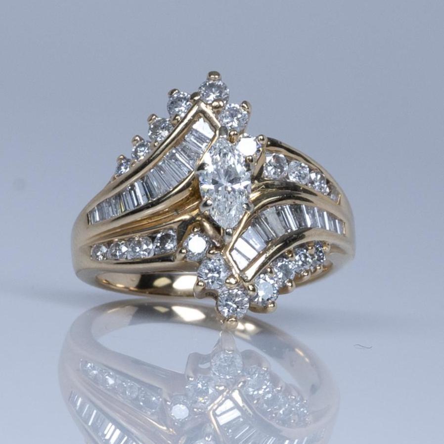 90'S Marquise Cut Diamond Yellow Gold Ring