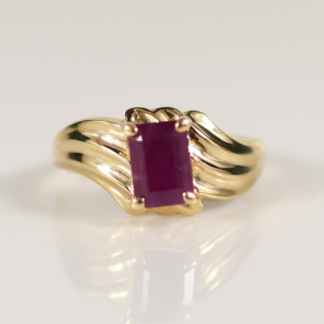 1.5ct Ruby Emerald Cut Gemstone Solitaire in 10K Yellow Gold