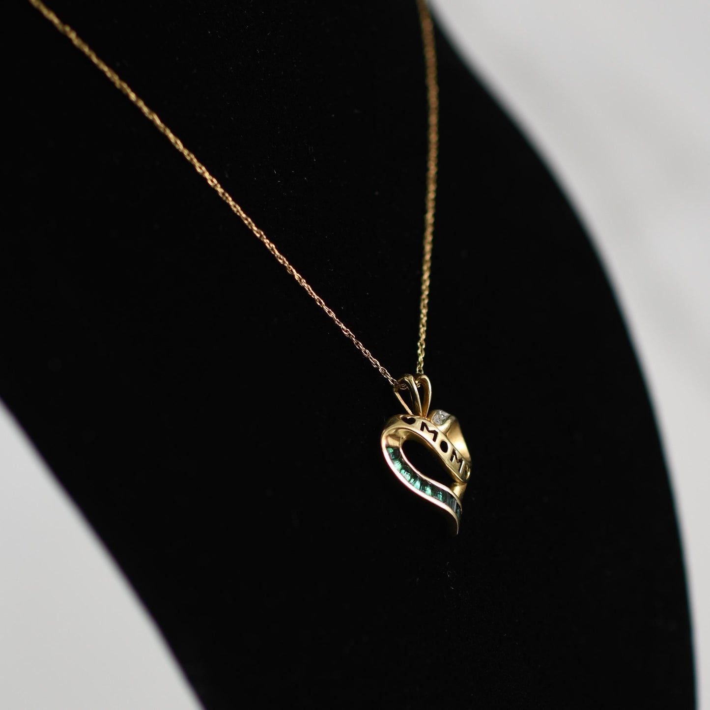 14K Yellow Gold Emerald MOM Heart Necklace