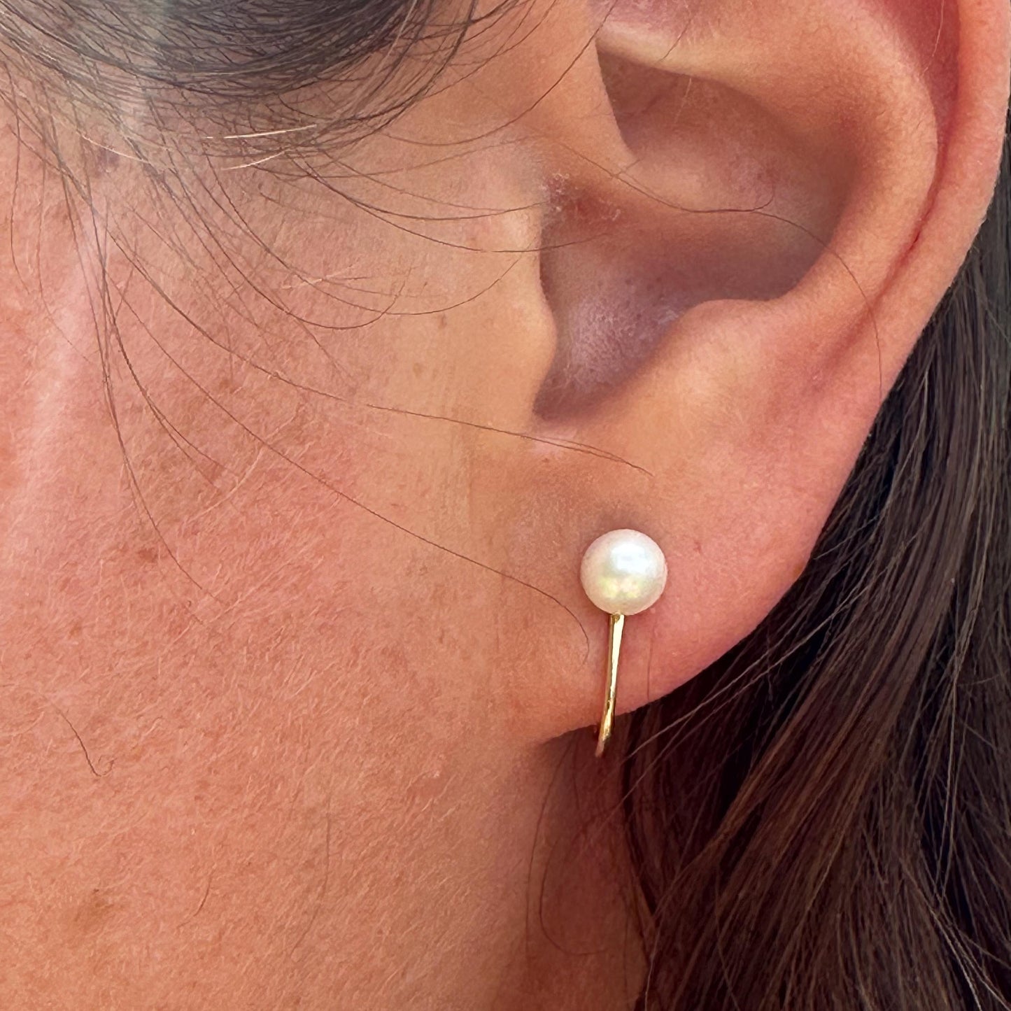 Pearl Earrings w 14k Yellow Gold Leverbacks